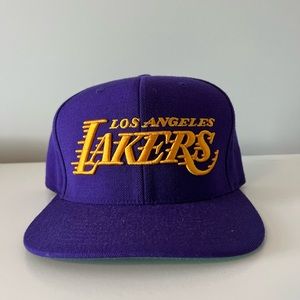 Los Angeles Lakers Mitchell & Ness purple SnapBack